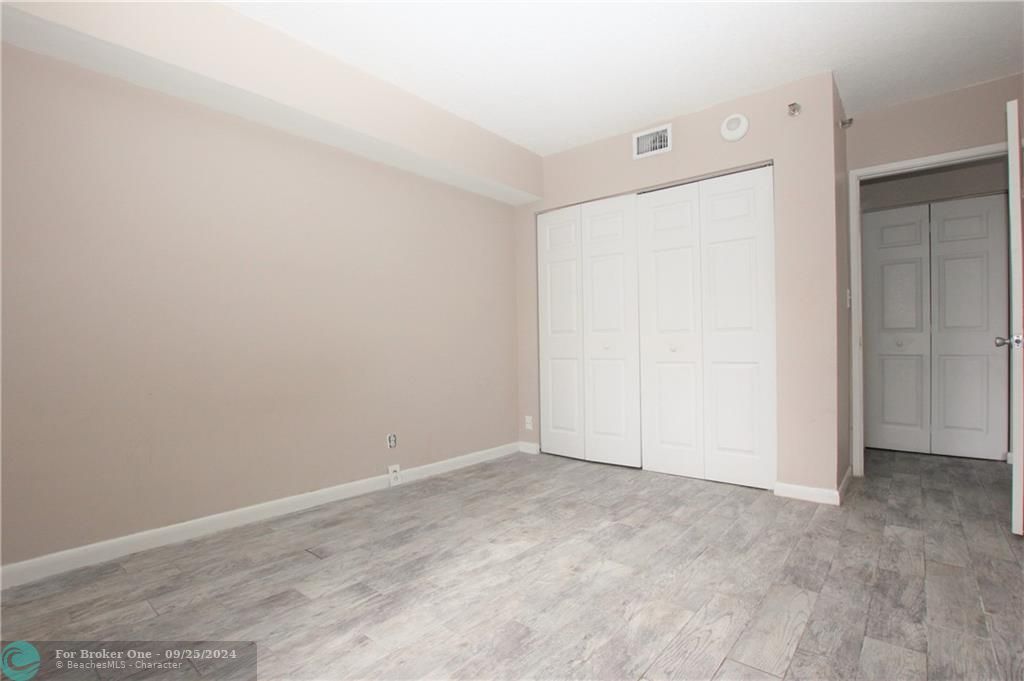 Active With Contract: $2,700 (2 beds, 2 baths, 1200 Square Feet)