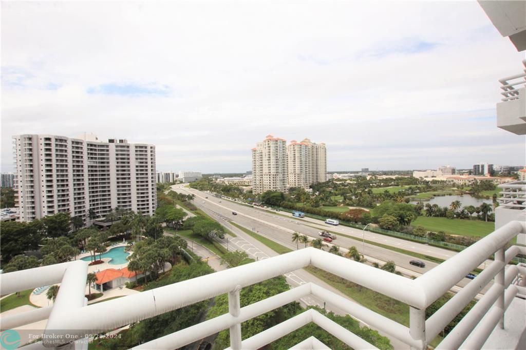 Active With Contract: $2,700 (2 beds, 2 baths, 1200 Square Feet)