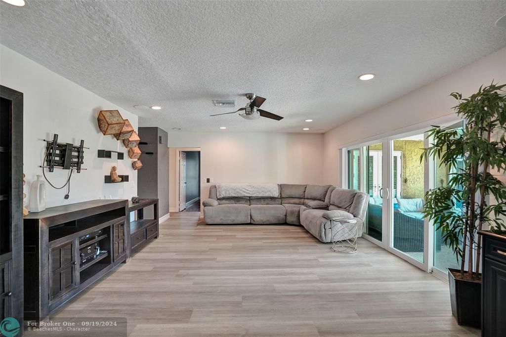 Active With Contract: $829,000 (4 beds, 2 baths, 2504 Square Feet)