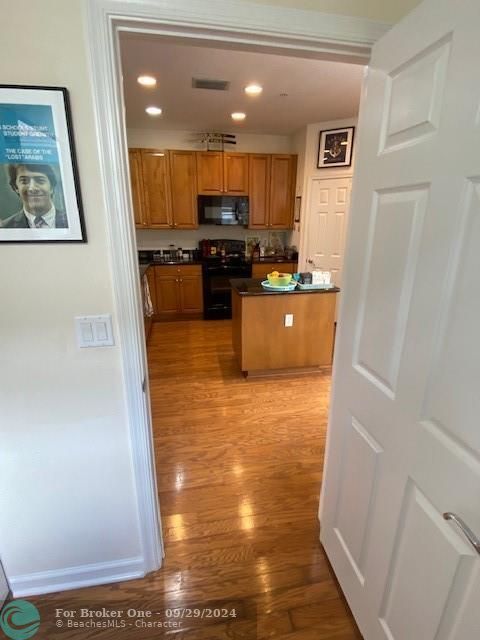 For Rent: $3,450 (2 beds, 2 baths, 1760 Square Feet)