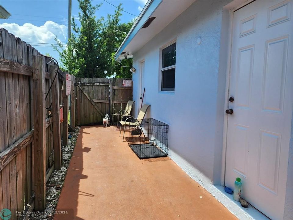 For Sale: $445,000 (3 beds, 1 baths, 1014 Square Feet)