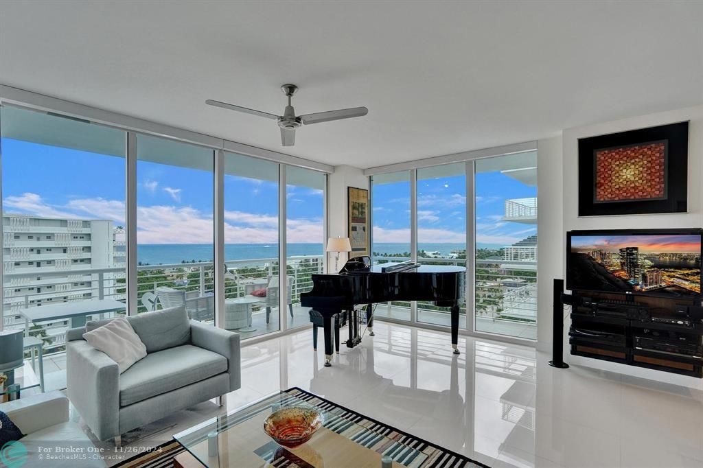 Active With Contract: $1,395,000 (3 beds, 3 baths, 1888 Square Feet)