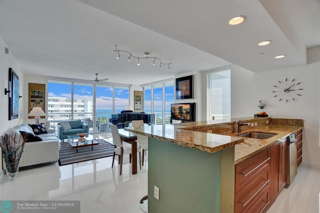 Active With Contract: $1,395,000 (3 beds, 3 baths, 1888 Square Feet)