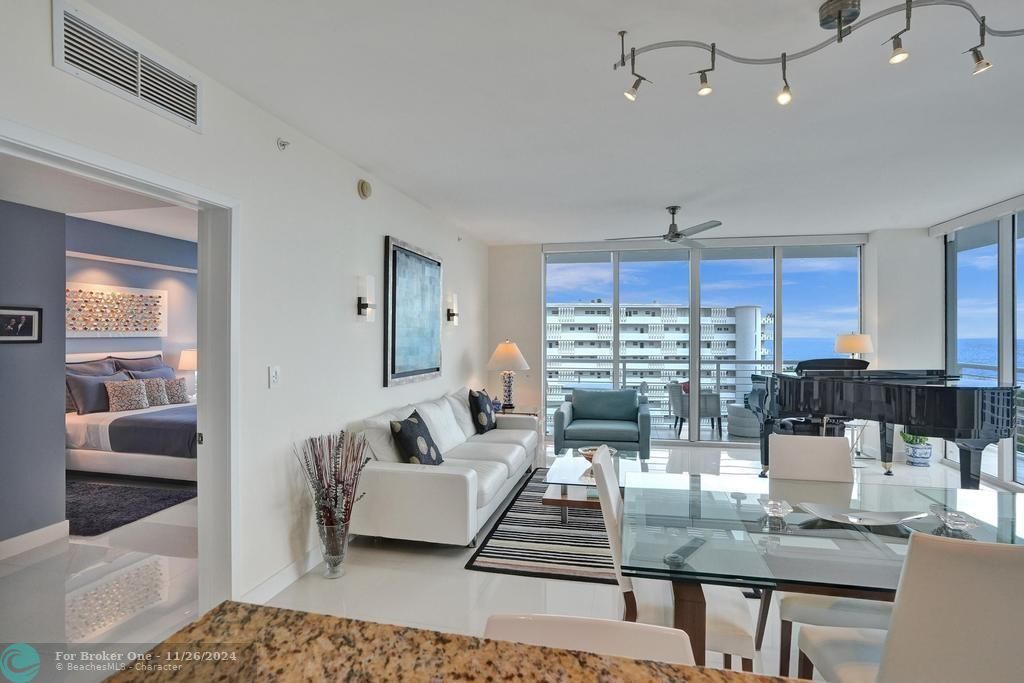 Active With Contract: $1,395,000 (3 beds, 3 baths, 1888 Square Feet)