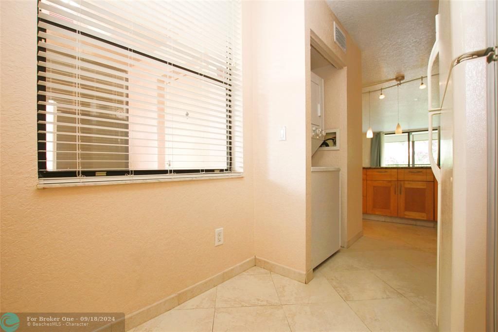 For Rent: $2,000 (2 beds, 2 baths, 1000 Square Feet)