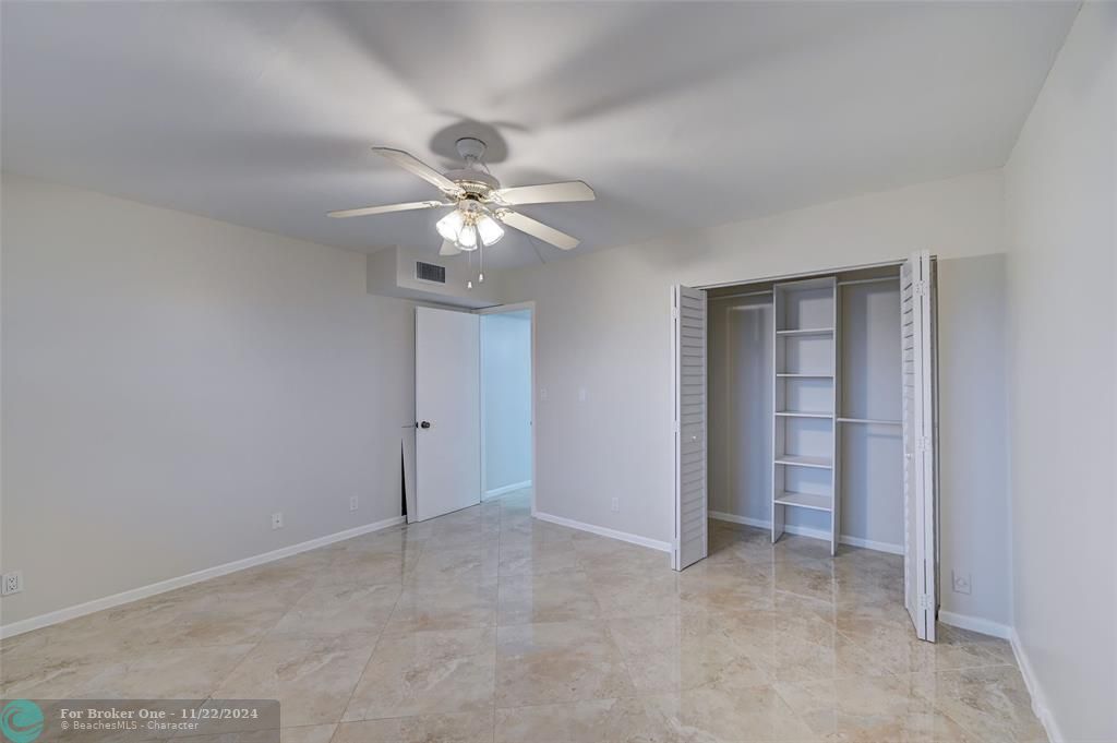 Active With Contract: $139,000 (2 beds, 2 baths, 1161 Square Feet)