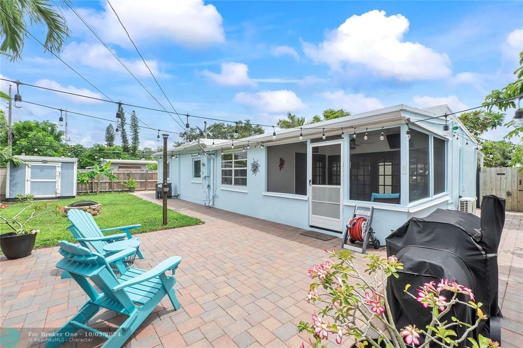 Active With Contract: $524,900 (3 beds, 2 baths, 1569 Square Feet)