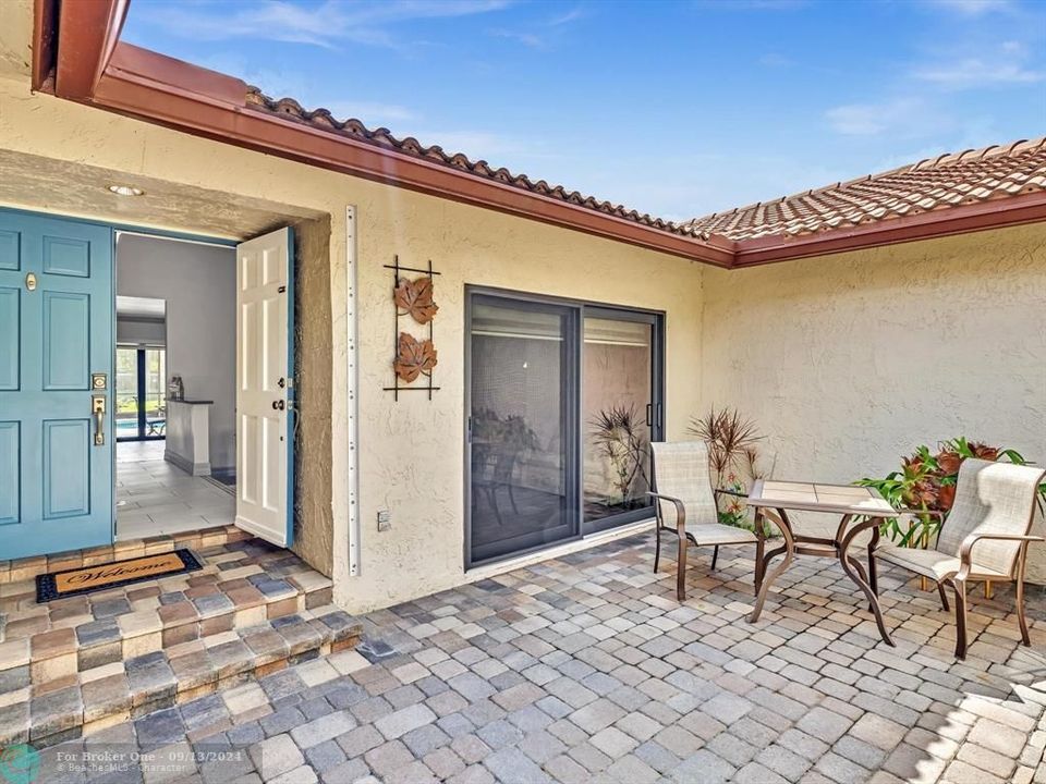 For Sale: $789,000 (4 beds, 2 baths, 2268 Square Feet)