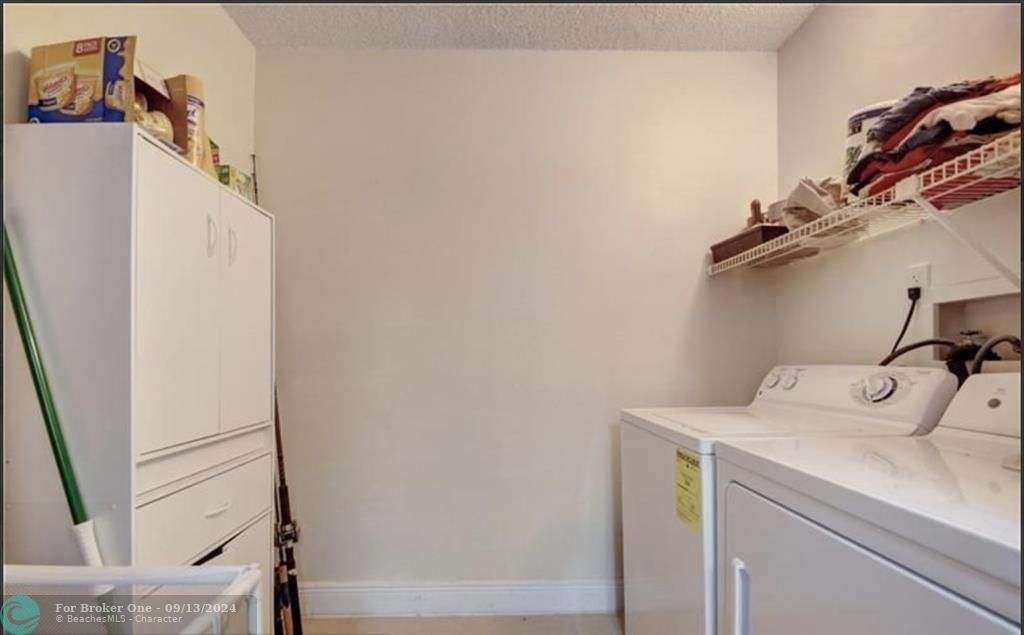 For Sale: $175,000 (2 beds, 2 baths, 1140 Square Feet)