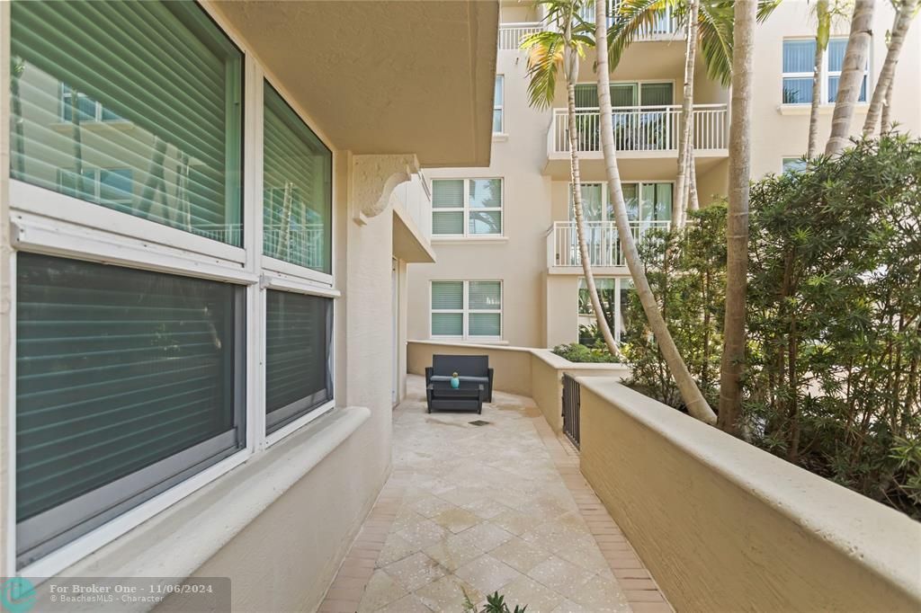 Active With Contract: $7,000 (2 beds, 2 baths, 1310 Square Feet)