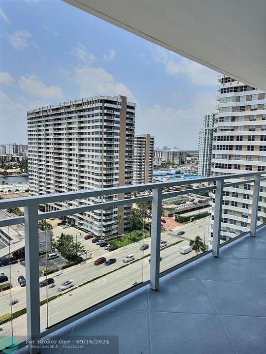 En Venta: $694,000 (2 camas, 2 baños, 1312 Pies cuadrados)