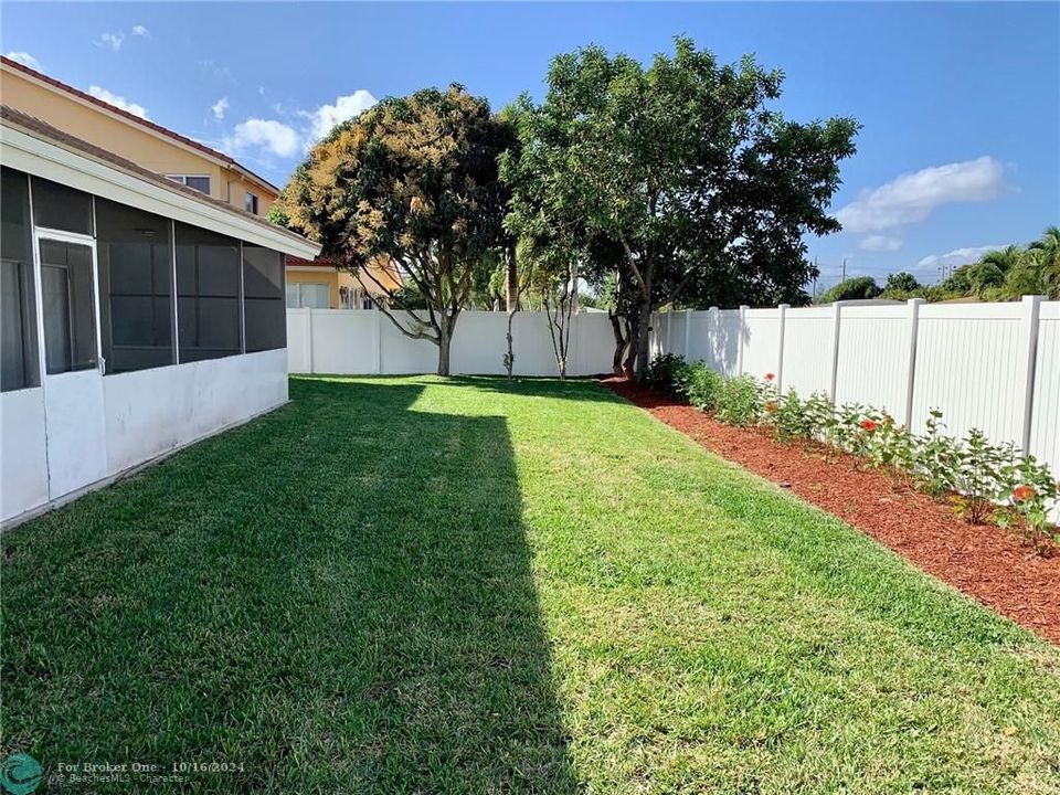 Active With Contract: $4,500 (4 beds, 2 baths, 2365 Square Feet)