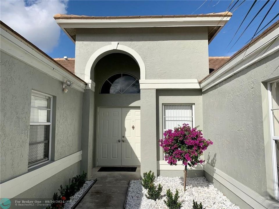 Active With Contract: $4,500 (4 beds, 2 baths, 2365 Square Feet)