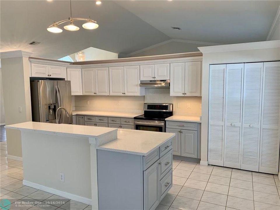 Active With Contract: $4,500 (4 beds, 2 baths, 2365 Square Feet)