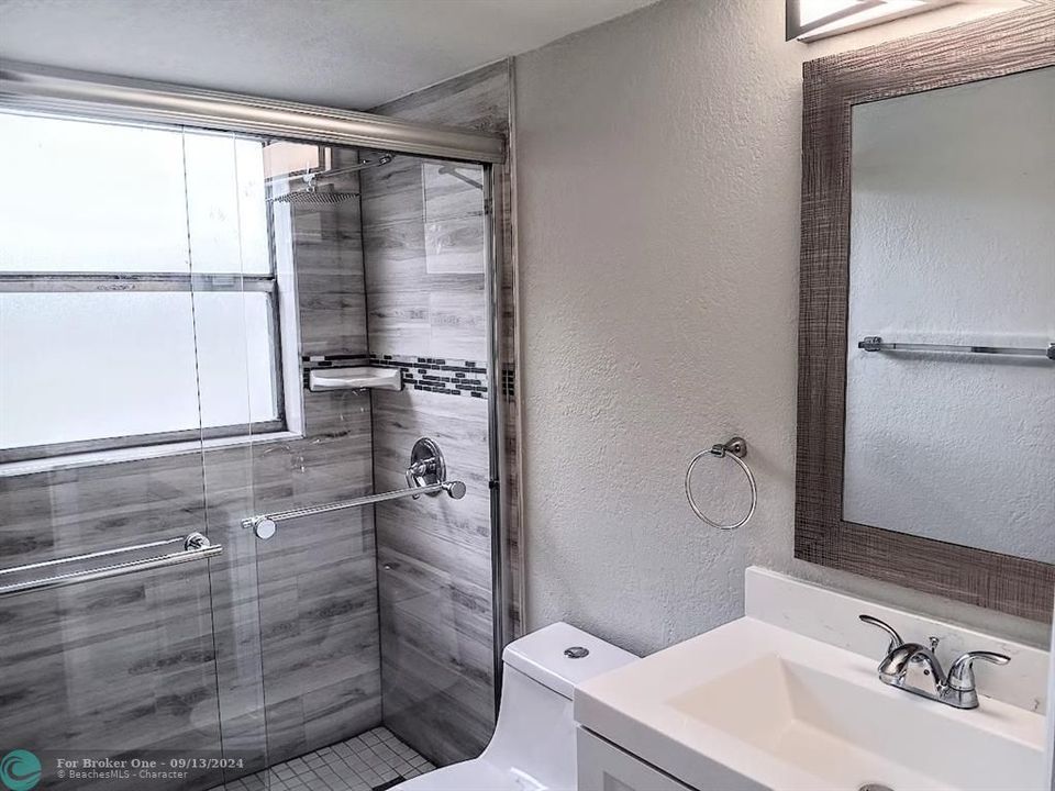 For Rent: $1,900 (2 beds, 2 baths, 768 Square Feet)