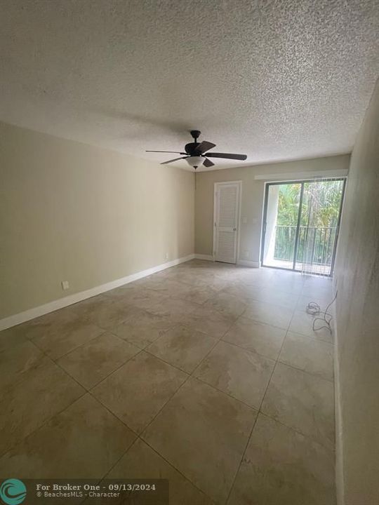 Active With Contract: $2,500 (2 beds, 2 baths, 6884 Square Feet)