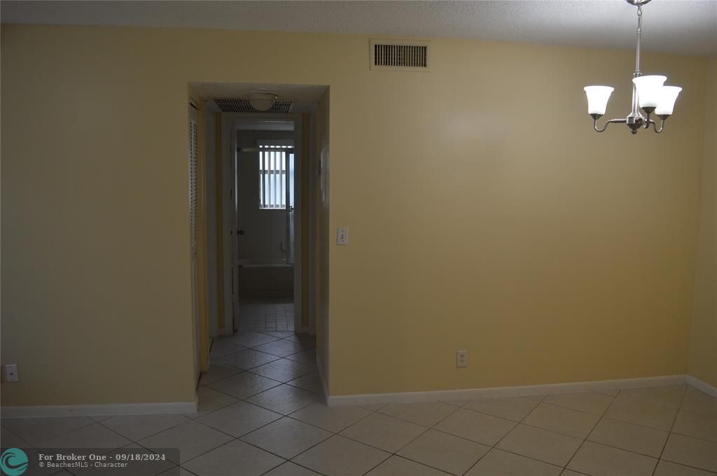 Active With Contract: $189,990 (2 beds, 2 baths, 768 Square Feet)