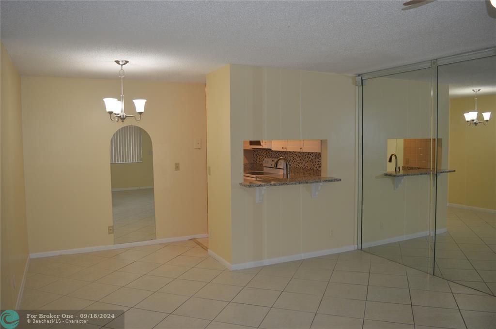 Active With Contract: $189,990 (2 beds, 2 baths, 768 Square Feet)