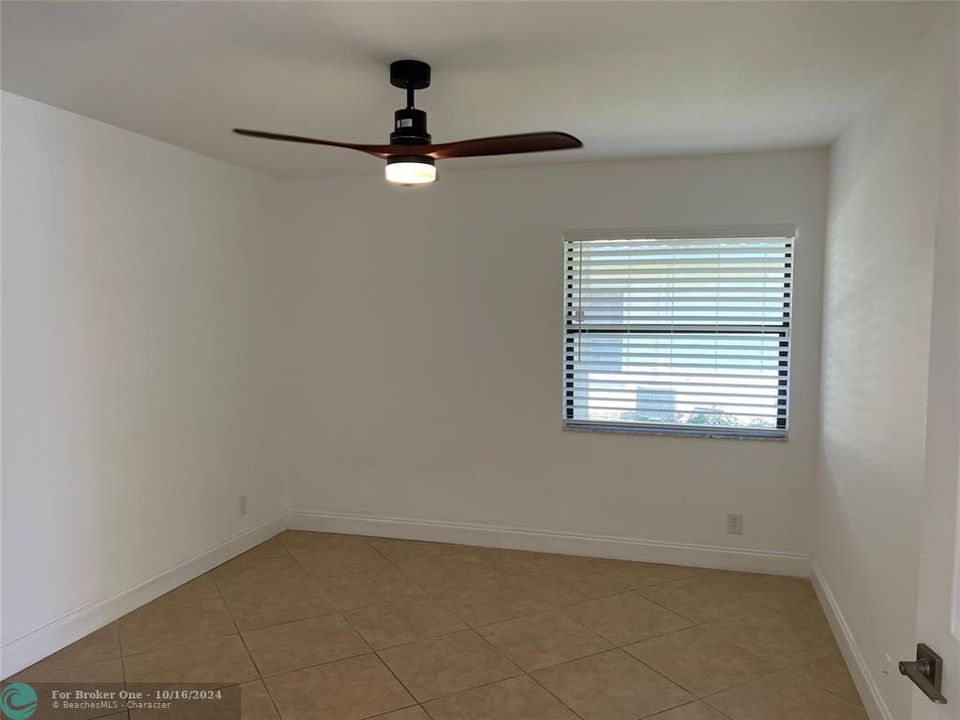 Active With Contract: $3,450 (3 beds, 2 baths, 1686 Square Feet)