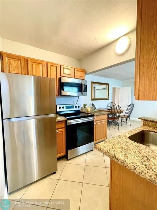 For Sale: $1,850 (1 beds, 1 baths, 500 Square Feet)