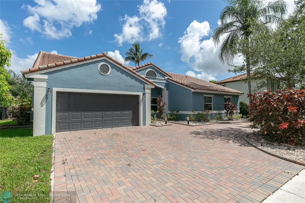 For Sale: $699,990 (4 beds, 2 baths, 2005 Square Feet)