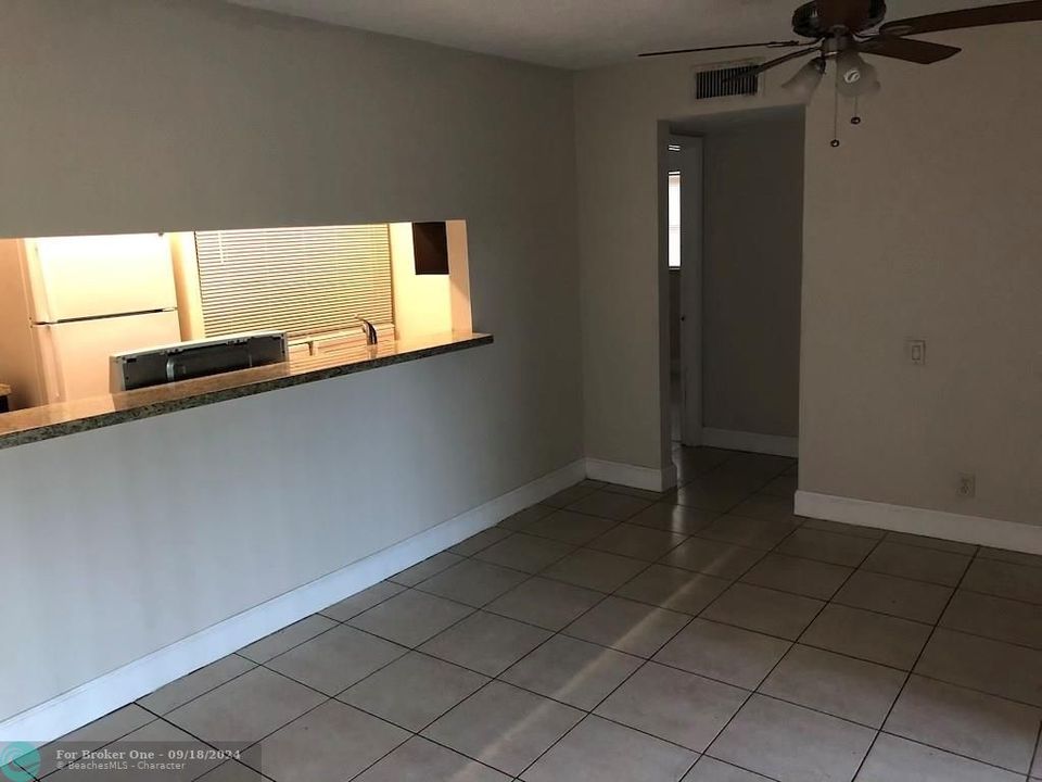 Active With Contract: $1,800 (3 beds, 2 baths, 1167 Square Feet)