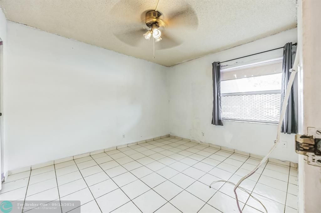 Active With Contract: $149,000 (2 beds, 2 baths, 1075 Square Feet)