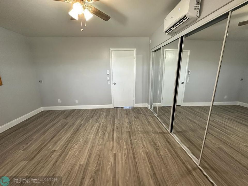 For Sale: $119,999 (1 beds, 1 baths, 599 Square Feet)