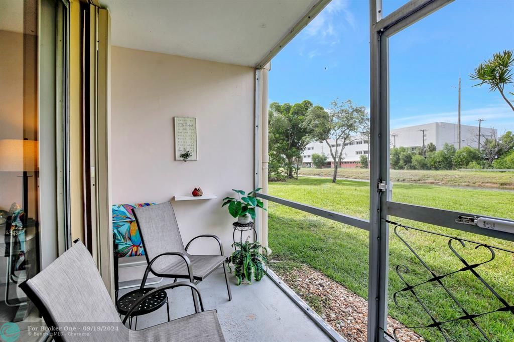 Active With Contract: $115,000 (2 beds, 2 baths, 850 Square Feet)