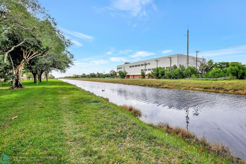 Active With Contract: $115,000 (2 beds, 2 baths, 850 Square Feet)