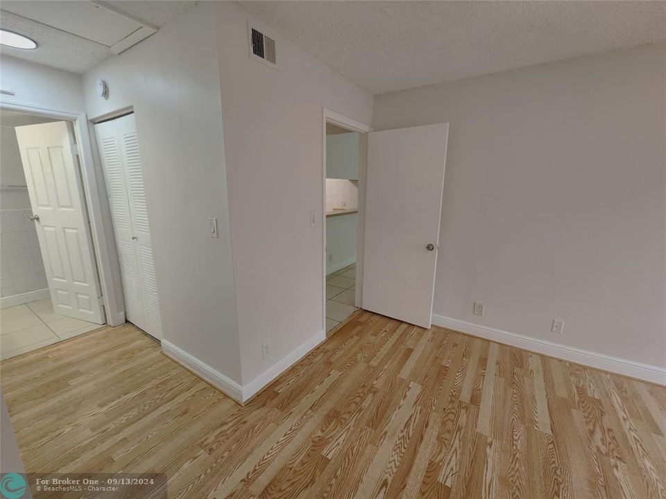 For Rent: $1,665 (1 beds, 1 baths, 690 Square Feet)