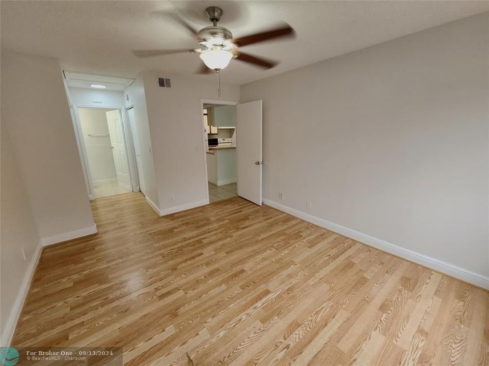 For Rent: $1,665 (1 beds, 1 baths, 690 Square Feet)