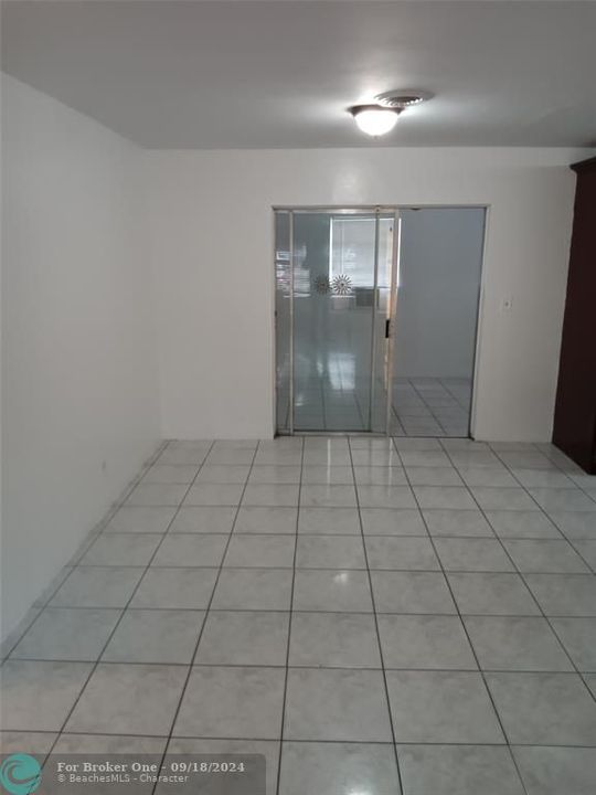 For Rent: $3,000 (3 beds, 2 baths, 1104 Square Feet)