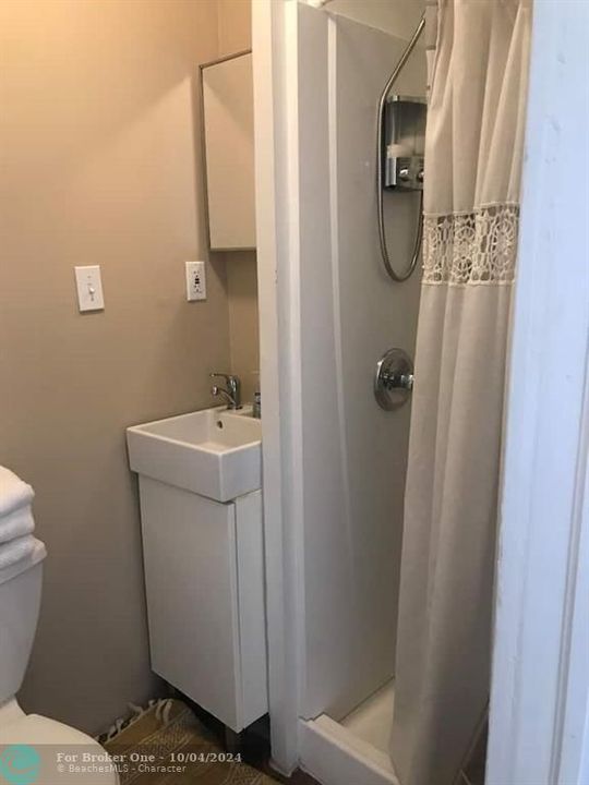 For Rent: $1,290 (1 beds, 1 baths, 0 Square Feet)