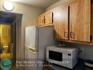 Active With Contract: $174,900 (1 beds, 1 baths, 550 Square Feet)