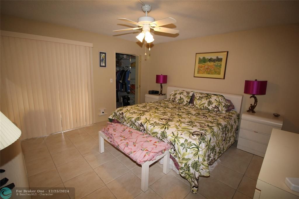 Active With Contract: $2,800 (2 beds, 2 baths, 1155 Square Feet)