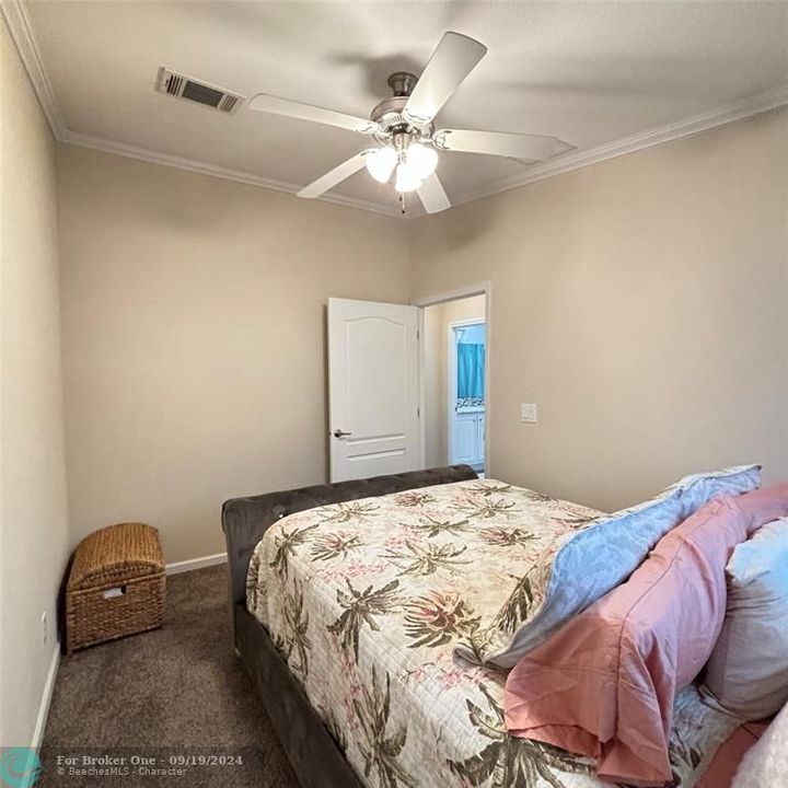 For Sale: $158,000 (2 beds, 2 baths, 1404 Square Feet)