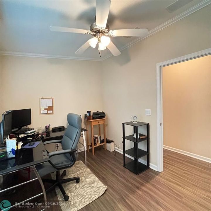 For Sale: $158,000 (2 beds, 2 baths, 1404 Square Feet)