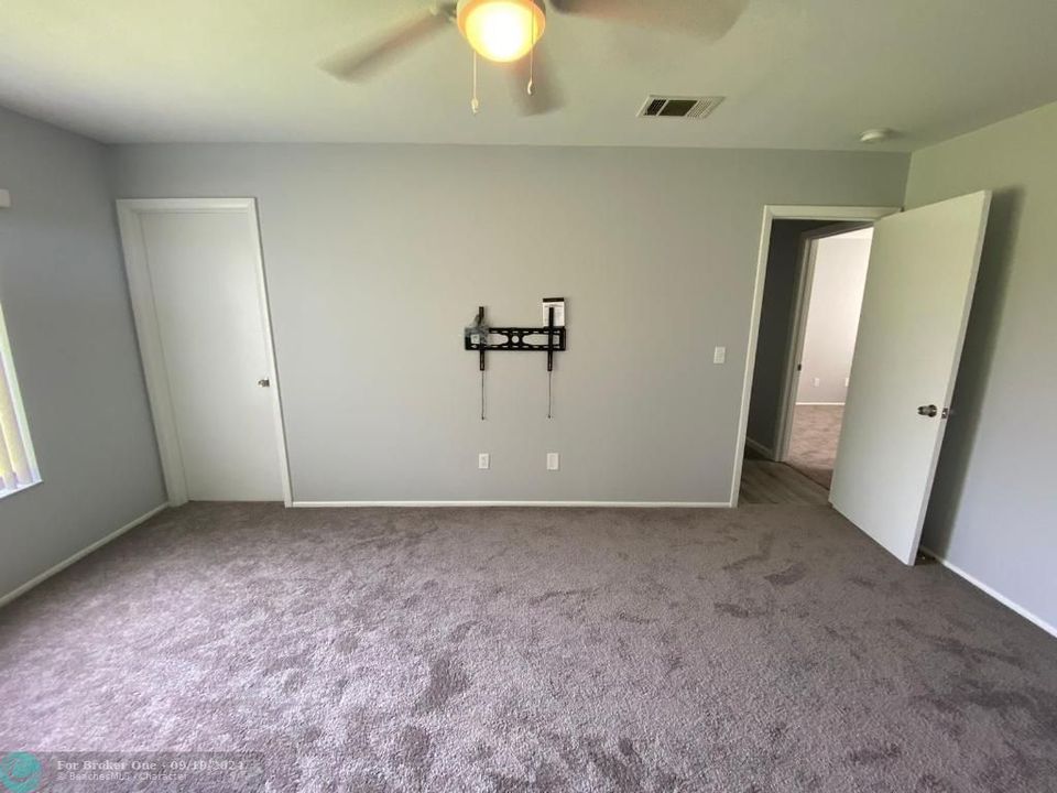 For Rent: $2,350 (3 beds, 2 baths, 1320 Square Feet)