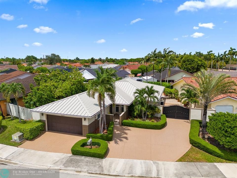 For Sale: $785,000 (3 beds, 2 baths, 1751 Square Feet)