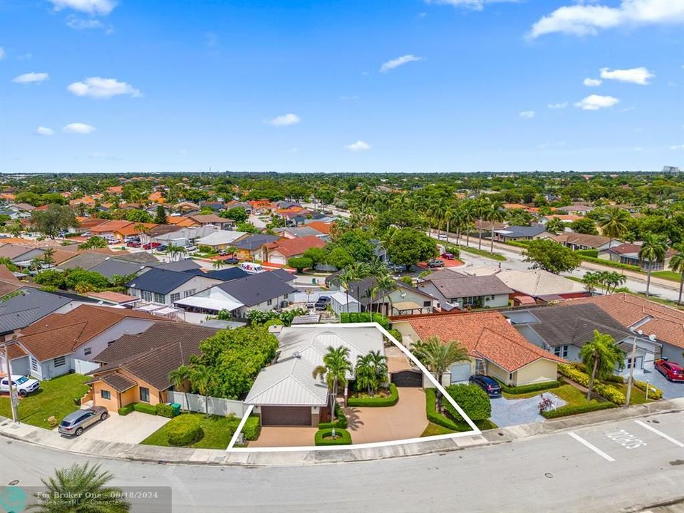 For Sale: $785,000 (3 beds, 2 baths, 1751 Square Feet)