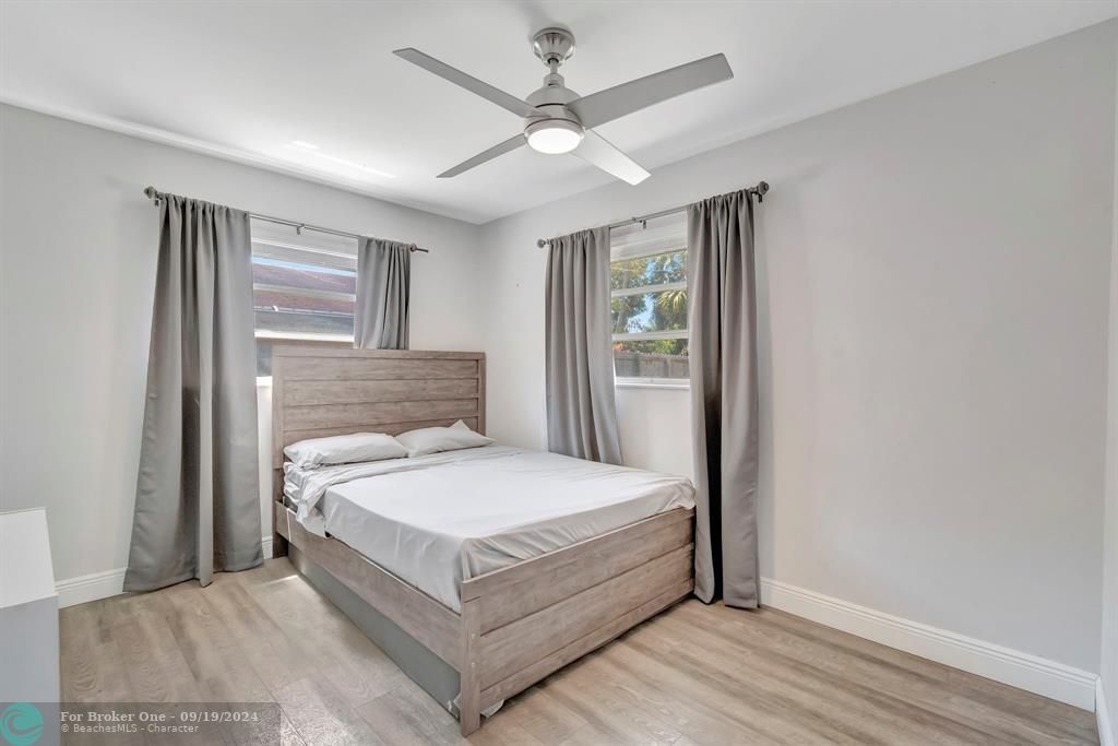 Active With Contract: $625,000 (3 beds, 2 baths, 1418 Square Feet)