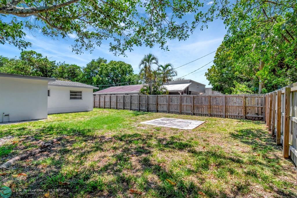 Active With Contract: $625,000 (3 beds, 2 baths, 1418 Square Feet)