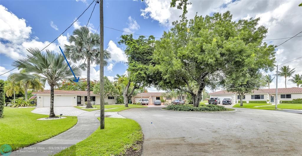 For Sale: $875,000 (3 beds, 2 baths, 1348 Square Feet)