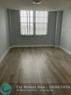 For Rent: $1,650 (1 beds, 1 baths, 840 Square Feet)