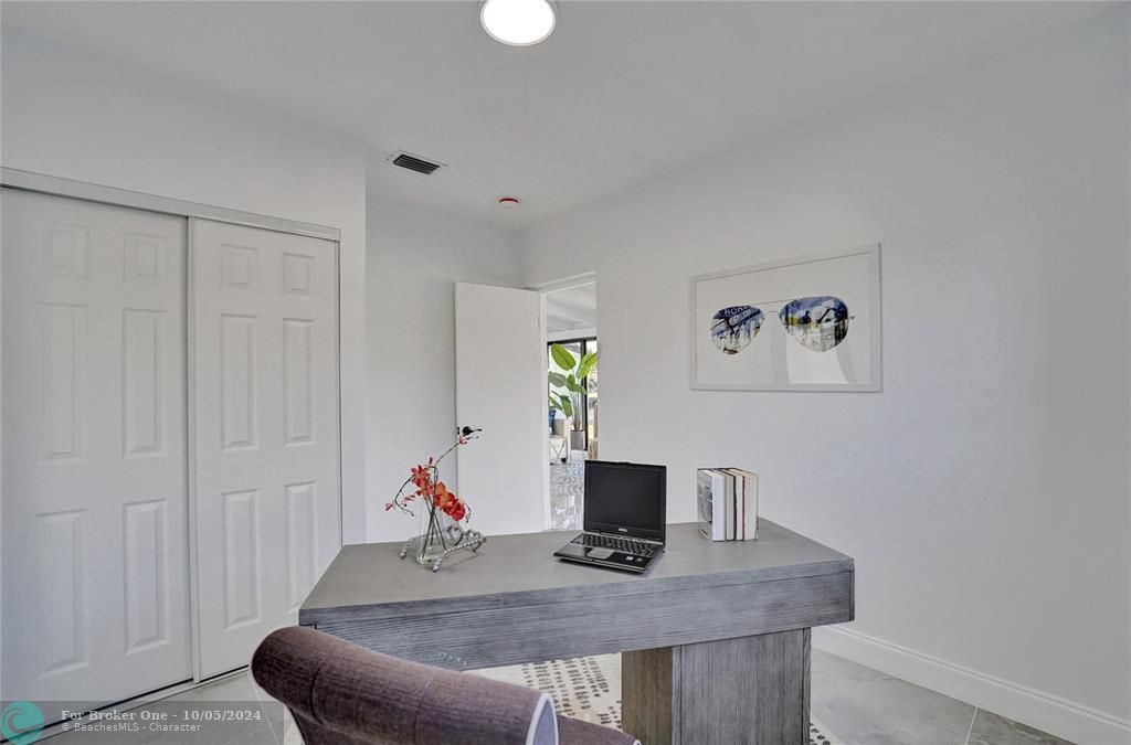 Active With Contract: $725,000 (3 beds, 2 baths, 1290 Square Feet)