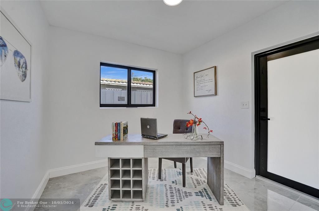 Active With Contract: $725,000 (3 beds, 2 baths, 1290 Square Feet)