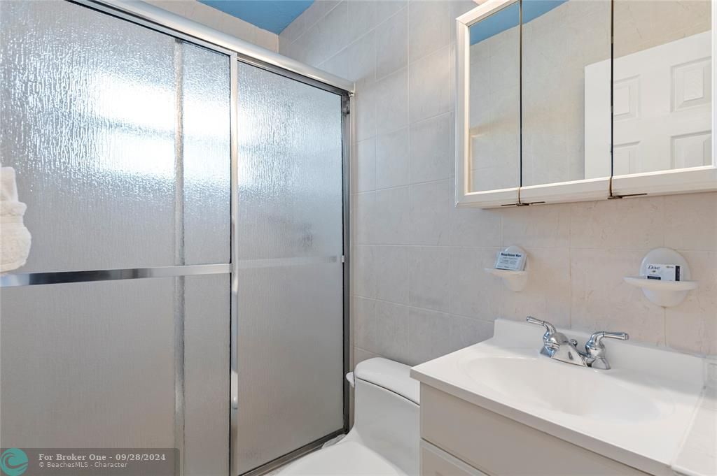 Active With Contract: $369,000 (0 beds, 1 baths, 310 Square Feet)