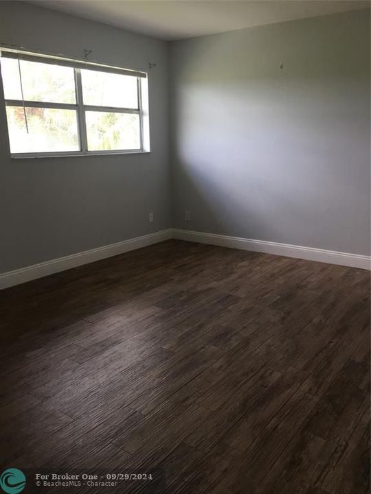 Active With Contract: $2,150 (2 beds, 2 baths, 808 Square Feet)