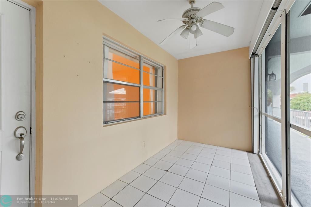 For Sale: $229,000 (2 beds, 2 baths, 1200 Square Feet)